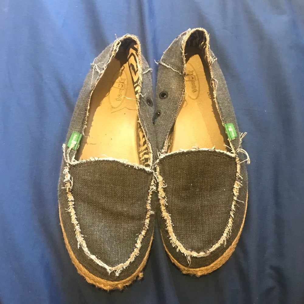Sanuk women’s 8 flats